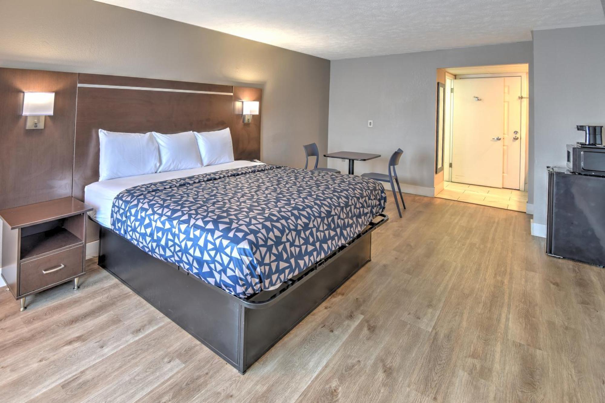 Econo Lodge Sevierville-Pigeon Forge On The River Exterior foto